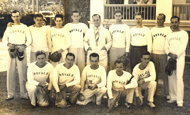 1942 – Équipe de balle molle, Nassau, Bahamas