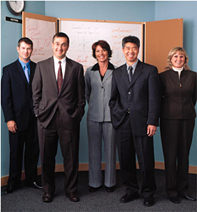 Parker Henderson, RBC Services Internationaux,
accompagn&eacute; de Neil Muth, Shauna Lukaitis, Henry Choy et Kathryn Ford, de bcIMC