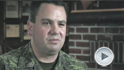 Nick Butler, planificateur en placements et retraite à RBC et réserviste au sein des Forces canadiennes, décrit comment sa formation militaire l'aide dans ses fonctions à RBC et en quoi son travail à RBC l'aidera à accomplir sa mission en Afghanistan 