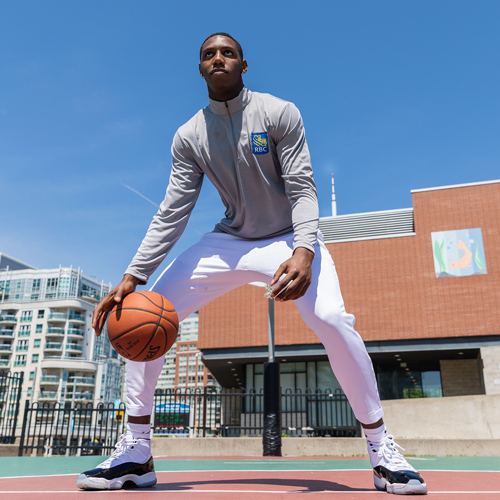 R.J. Barrett, qui pourrait être le premier choix au repêchage de la NBA, se joint à l’Équipe RBC. 