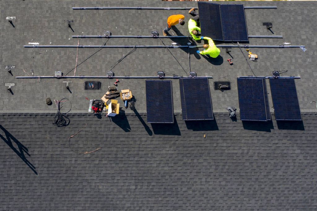 Power Shift: How Ontario Can Cut Its $450-Billion Electricity Bill