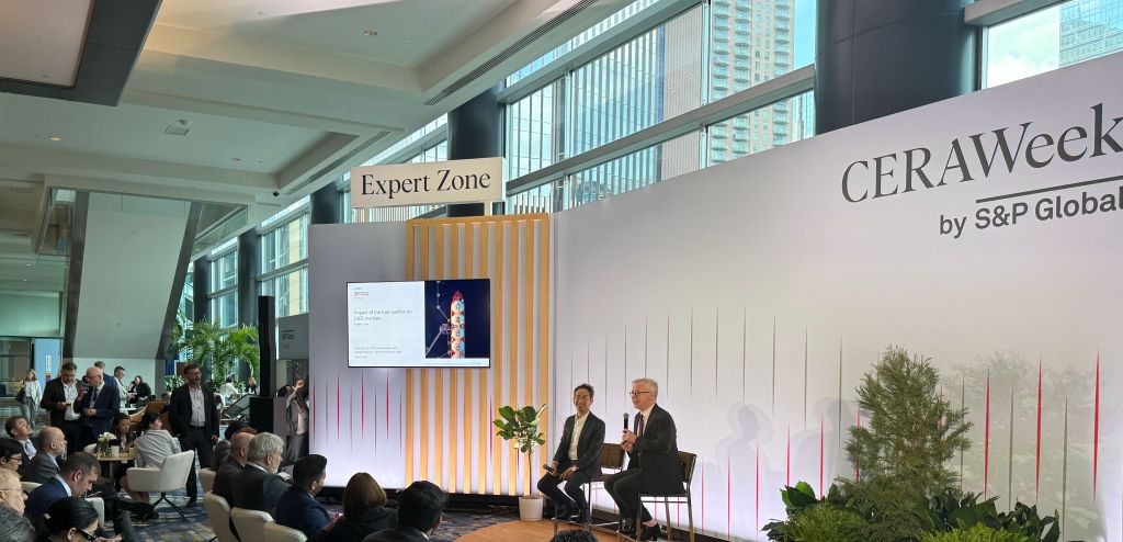 Bouleversements climatiques : Les trois enjeux Ottawa–Alberta : méthane, tarification du carbone et Pathways